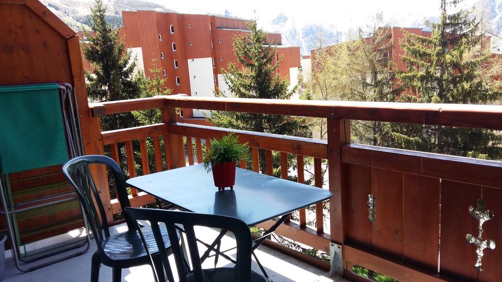 Апартаменты Le Tyrol Ле дез Альп Экстерьер фото